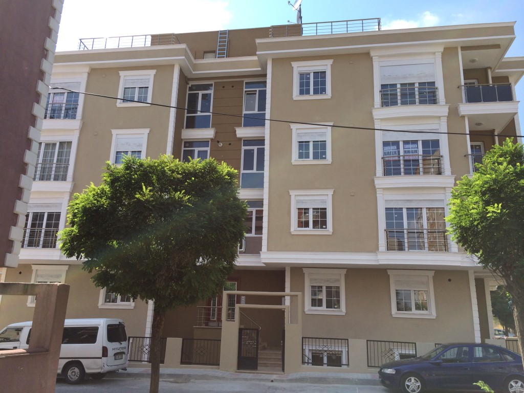 UĞURLU APARTMAN